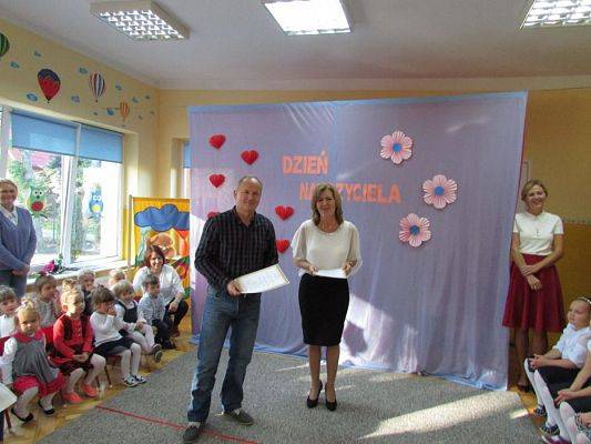 Grafika #24: 14.10.2016 Dzień Edukacji Narodowej