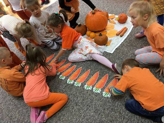 Grafika #11: 11.10.2016 Kolorowy Dzień Warzyw i Owoców gr.III