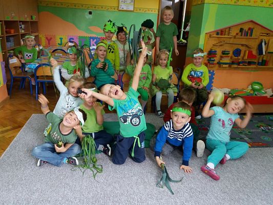 Grafika #35: 11.10.2016 Kolorowy Dzień Warzyw i Owoców gr.II