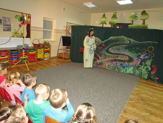 Grafika #13: 03.10.2016 Przedstawienie pt."Zło tańcem zwyciężaj"