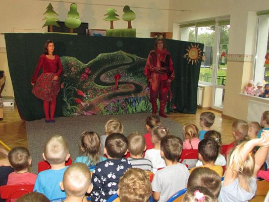 Grafika #35: 03.10.2016 Przedstawienie pt."Zło tańcem zwyciężaj"