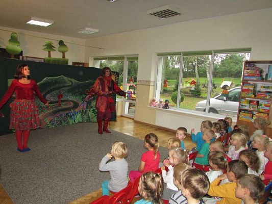 Grafika #36: 03.10.2016 Przedstawienie pt."Zło tańcem zwyciężaj"