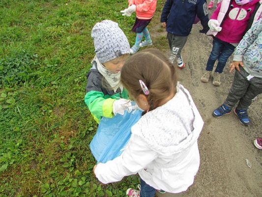 Grafika #11: 23.09.2016 Akcja "Sprzątanie Świata"