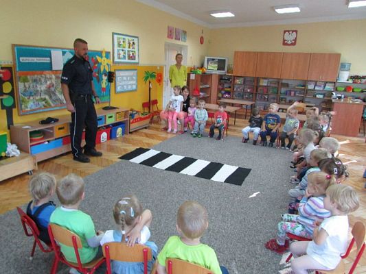 Grafika #2: 15.09.2016 Spotkanie z policjantem