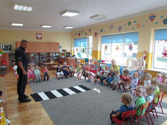 Grafika #7: 15.09.2016 Spotkanie z policjantem