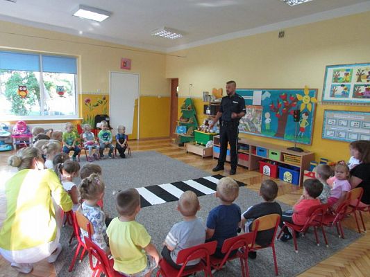 Grafika #10: 15.09.2016 Spotkanie z policjantem