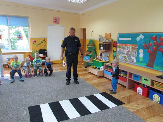 Grafika #16: 15.09.2016 Spotkanie z policjantem