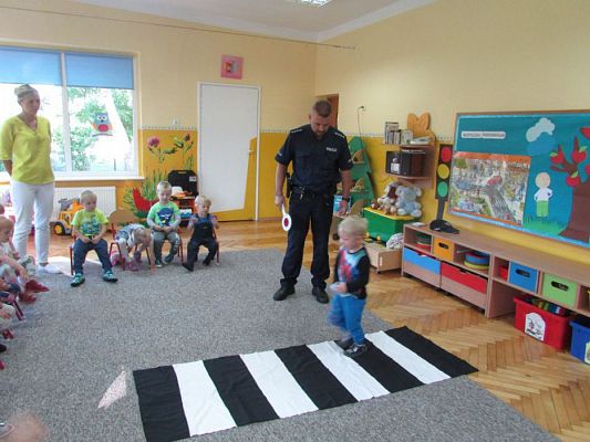 Grafika #17: 15.09.2016 Spotkanie z policjantem