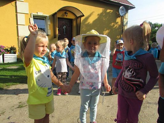 Grafika #5: 09.09.2016 Wycieczka do pasieki