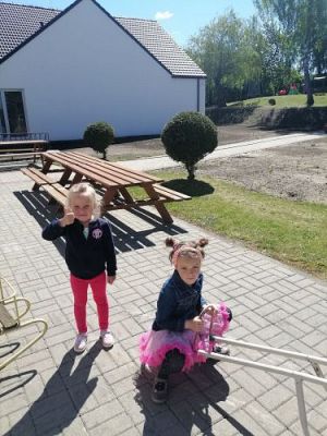 Grafika #9: 29.05.2020 Zabawy w ogrodzie przedszkolnym