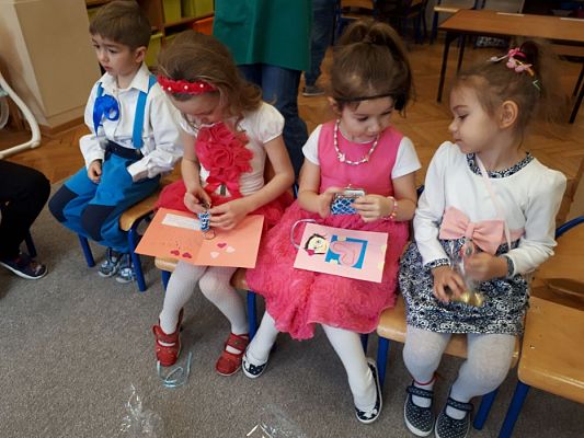 Grafika #5: 09.03.2020 Dzień Kobiet w naszym przedszkolu cz. II