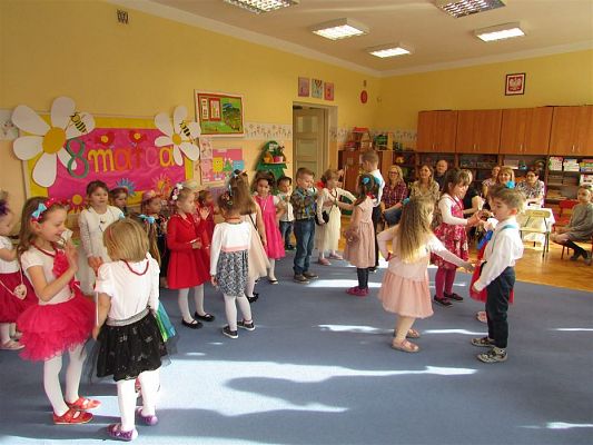 Grafika #24: 09.03.2020 Dzień Kobiet w naszym przedszkolu cz. II