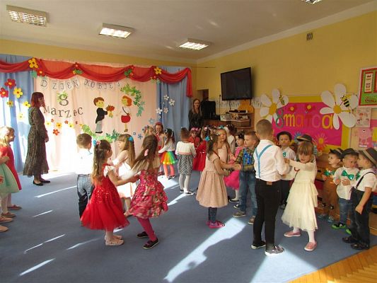 Grafika #27: 09.03.2020 Dzień Kobiet w naszym przedszkolu cz. II