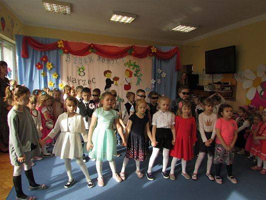 Grafika #30: 09.03.2020 Dzień Kobiet w naszym przedszkolu cz. II