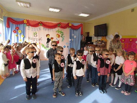 Grafika #36: 09.03.2020 Dzień Kobiet w naszym przedszkolu cz. II