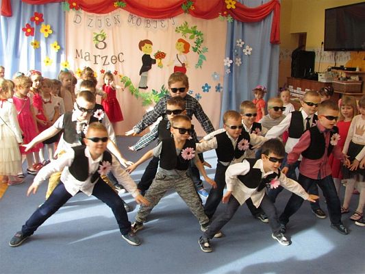 Grafika #44: 09.03.2020 Dzień Kobiet w naszym przedszkolu cz. II