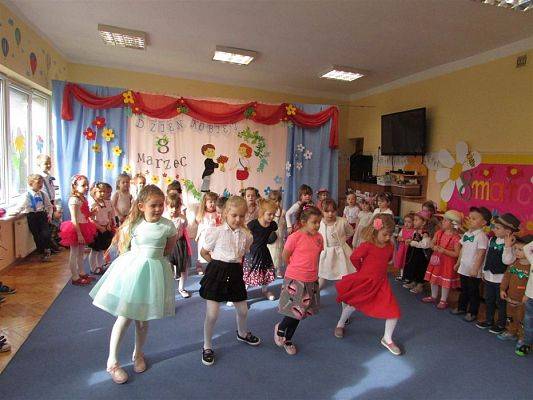 Grafika #51: 09.03.2020 Dzień Kobiet w naszym przedszkolu cz. II
