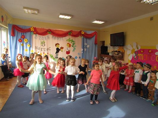 Grafika #52: 09.03.2020 Dzień Kobiet w naszym przedszkolu cz. II