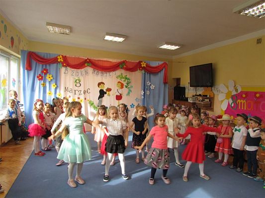 Grafika #53: 09.03.2020 Dzień Kobiet w naszym przedszkolu cz. II