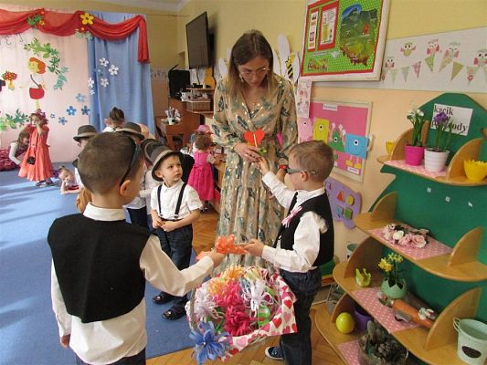 Grafika #61: 09.03.2020 Dzień Kobiet w naszym przedszkolu cz. II