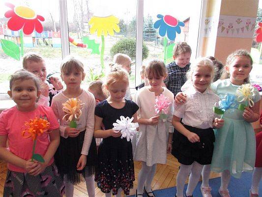 Grafika #62: 09.03.2020 Dzień Kobiet w naszym przedszkolu cz. II