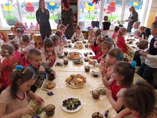 Grafika #70: 09.03.2020 Dzień Kobiet w naszym przedszkolu cz. II