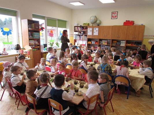 Grafika #72: 09.03.2020 Dzień Kobiet w naszym przedszkolu cz. II