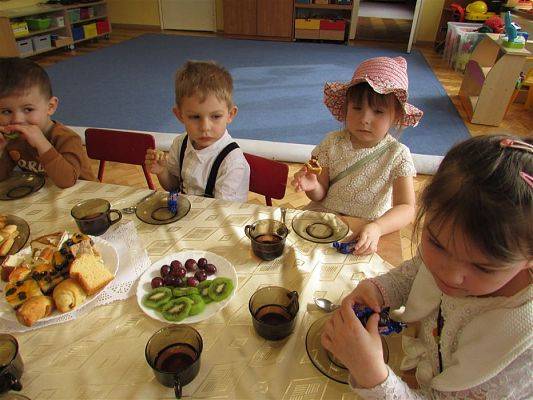 Grafika #76: 09.03.2020 Dzień Kobiet w naszym przedszkolu cz. II