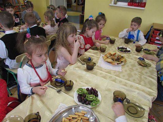 Grafika #78: 09.03.2020 Dzień Kobiet w naszym przedszkolu cz. II