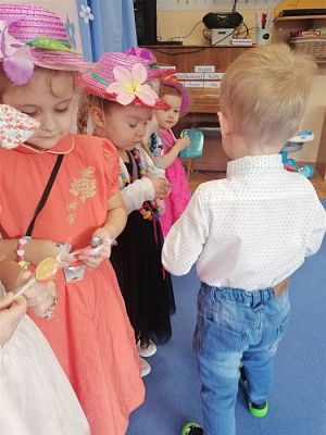 Grafika #5: 09.03.2020 Dzień Kobiet w naszym przedszkolu cz.I