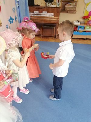 Grafika #21: 09.03.2020 Dzień Kobiet w naszym przedszkolu cz.I