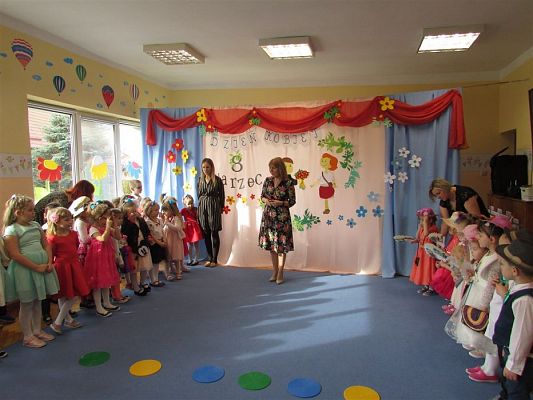 Grafika #31: 09.03.2020 Dzień Kobiet w naszym przedszkolu cz.I