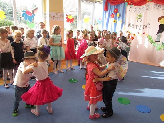 Grafika #42: 09.03.2020 Dzień Kobiet w naszym przedszkolu cz.I