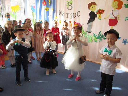 Grafika #46: 09.03.2020 Dzień Kobiet w naszym przedszkolu cz.I