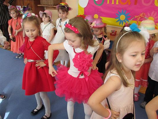 Grafika #62: 09.03.2020 Dzień Kobiet w naszym przedszkolu cz.I