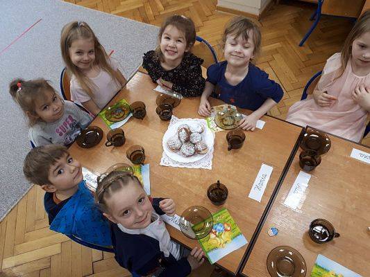 Grafika #1: 20.02.2020 Tłusty czwartek