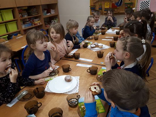 Grafika #7: 20.02.2020 Tłusty czwartek