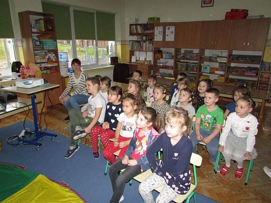 Grafika #36: 19.02.2020 Zajęcia przyrodnicze poprowadzone przez Panią ze Słowińskiego Parku Narodowego