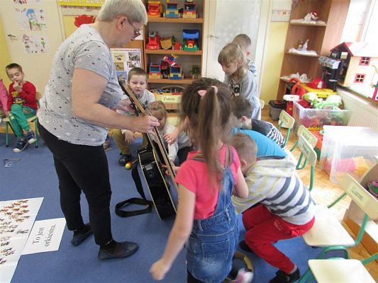 Grafika #9: 18.02.2020 Poznajemy instrumenty muzyczne - gr.III