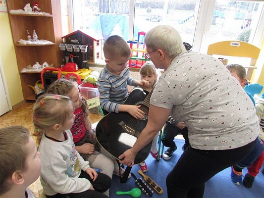 Grafika #13: 18.02.2020 Poznajemy instrumenty muzyczne - gr.III