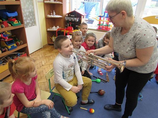 Grafika #21: 18.02.2020 Poznajemy instrumenty muzyczne - gr.III