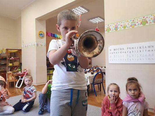 Grafika #6: 13.02.2020 Zajęcia w gr II Poznajemy instrumenty. Muzyka wokół nas!