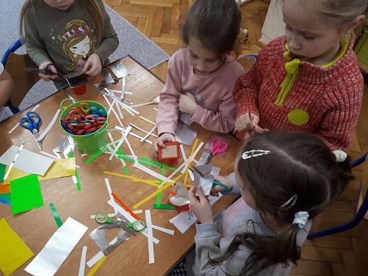 Grafika #12: 13.02.2020 Zajęcia w gr II Poznajemy instrumenty. Muzyka wokół nas!