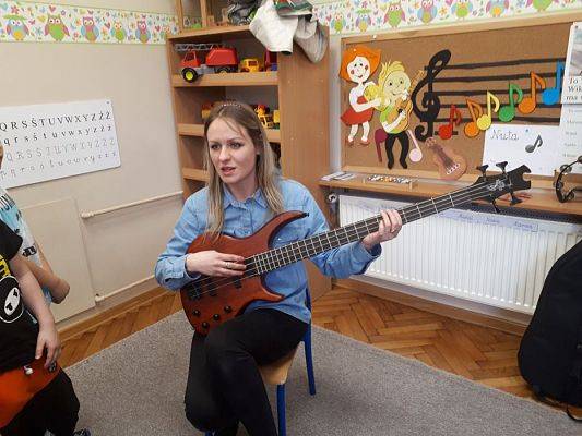 Grafika #25: 13.02.2020 Zajęcia w gr II Poznajemy instrumenty. Muzyka wokół nas!