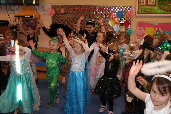 Grafika #14: 07.02.2020 Bal karnawałowy cz.I