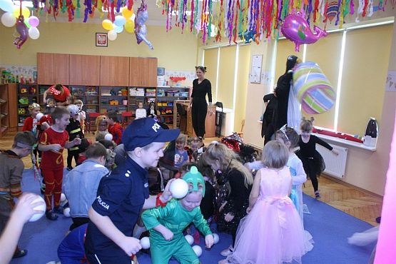 Grafika #45: 07.02.2020 Bal karnawałowy cz.I