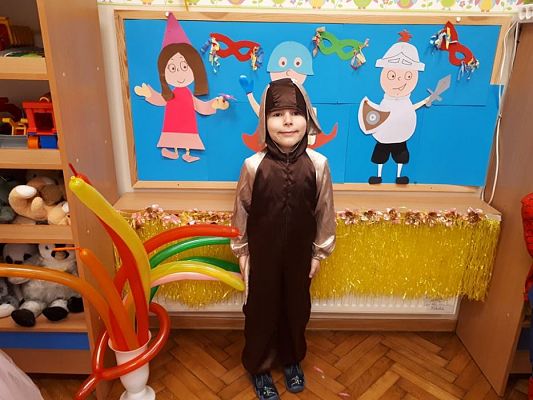 Grafika #6: 07.02.2020 Nasze stroje na bal