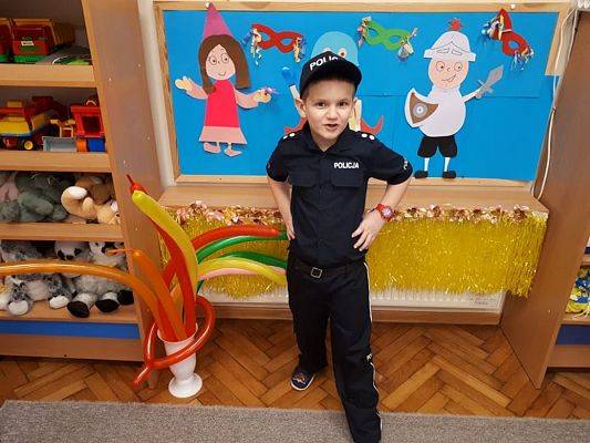 Grafika #8: 07.02.2020 Nasze stroje na bal