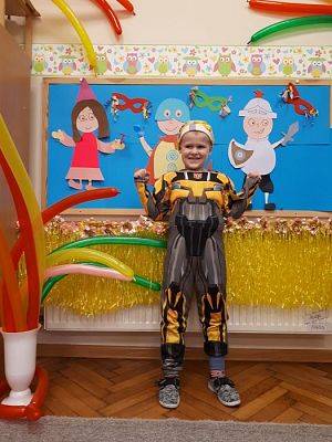 Grafika #10: 07.02.2020 Nasze stroje na bal