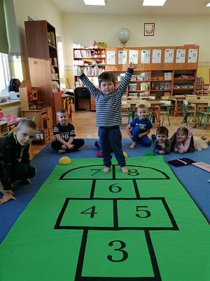 Grafika #13: Ferie zimowe na wesoło